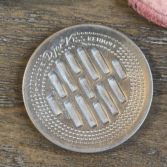 Djer-Kiss Powder Compact Vanity Case Kissing Fairies Art Nouveau 1917-1925 - Picture 10 of 16